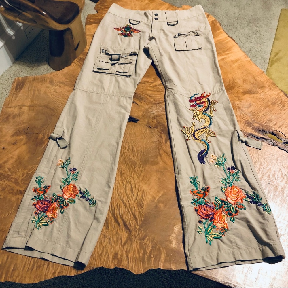 Entro RARE Dragon Embroidered Cargo Pants